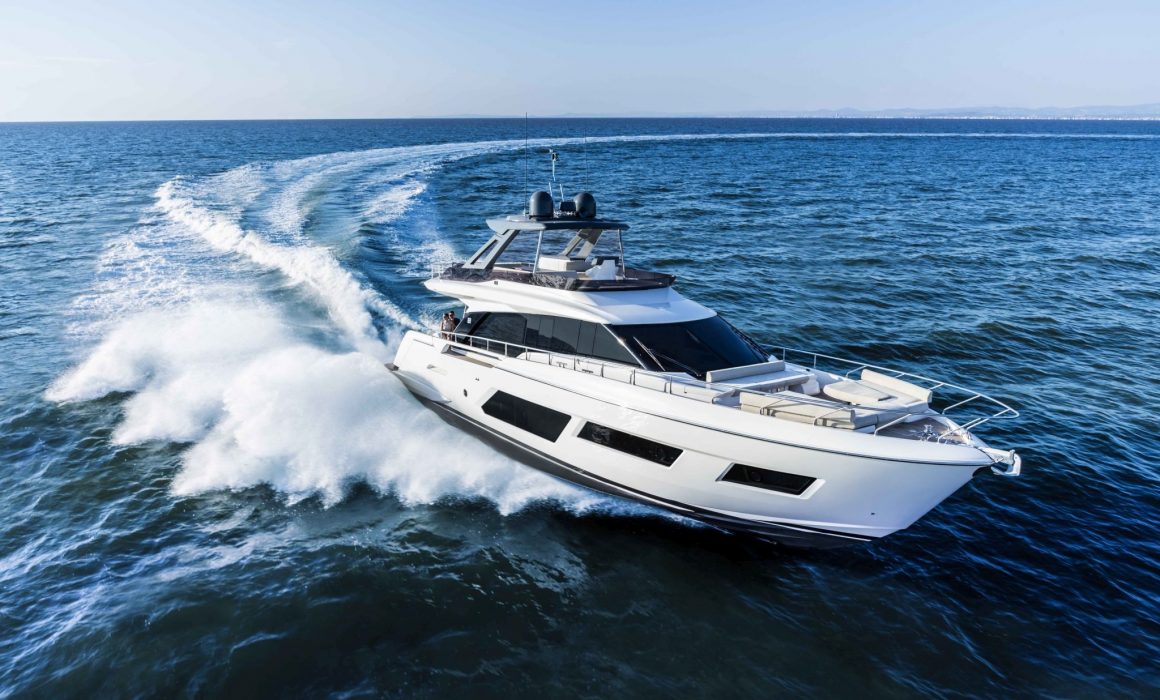 Ferretti Yachts 670 cruising