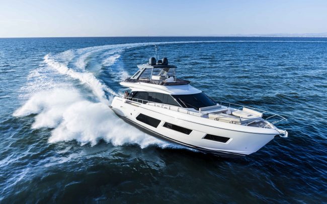 Ferretti Yachts 670 cruising