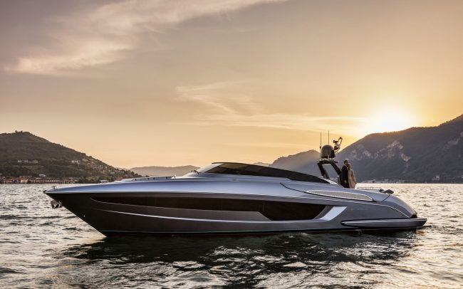 Riva56' Rivale cruising