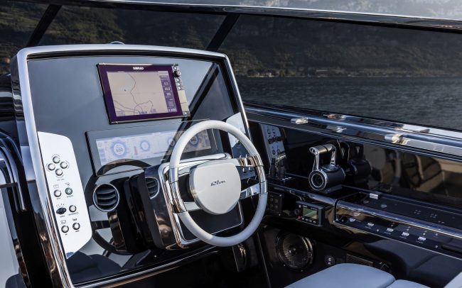 Riva56' Rivale cruising