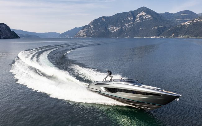Riva56' Rivale cruising