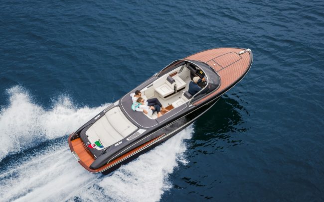 Riva Iseo cruising