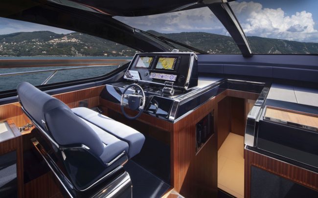Riva 66' Ribelle main deck